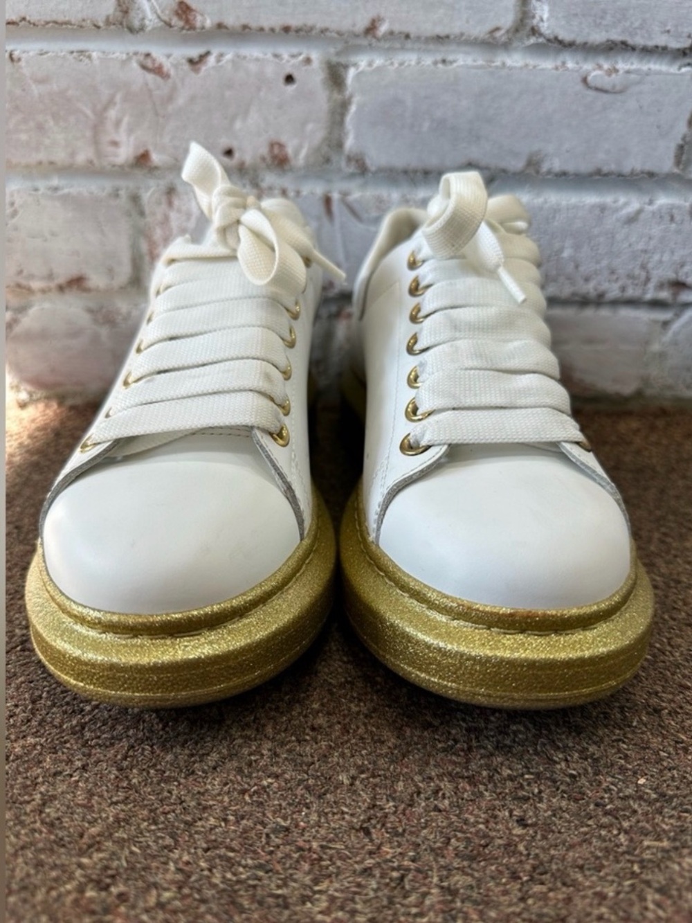 Gold & White Alexander McQueen sneakers EU 38 - Picture 5 of 5